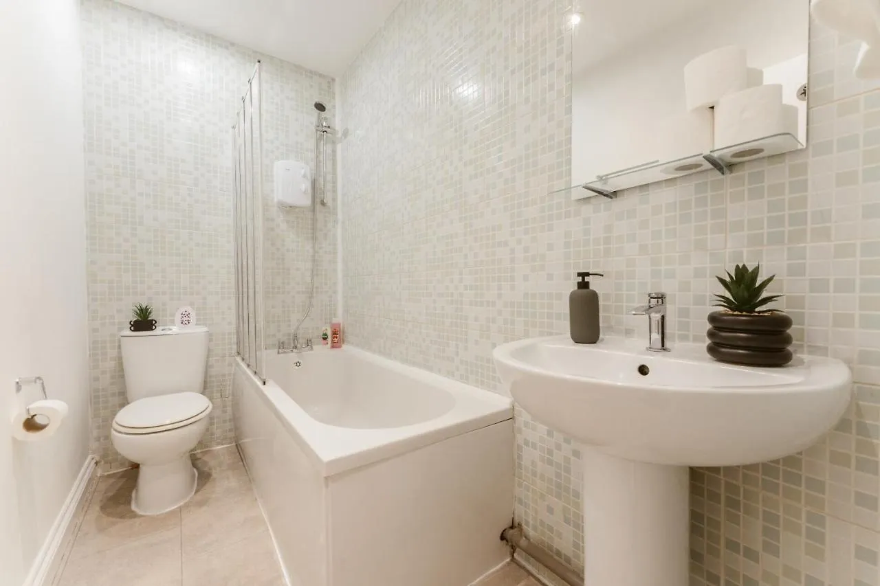 Mile End Rooms 57A London