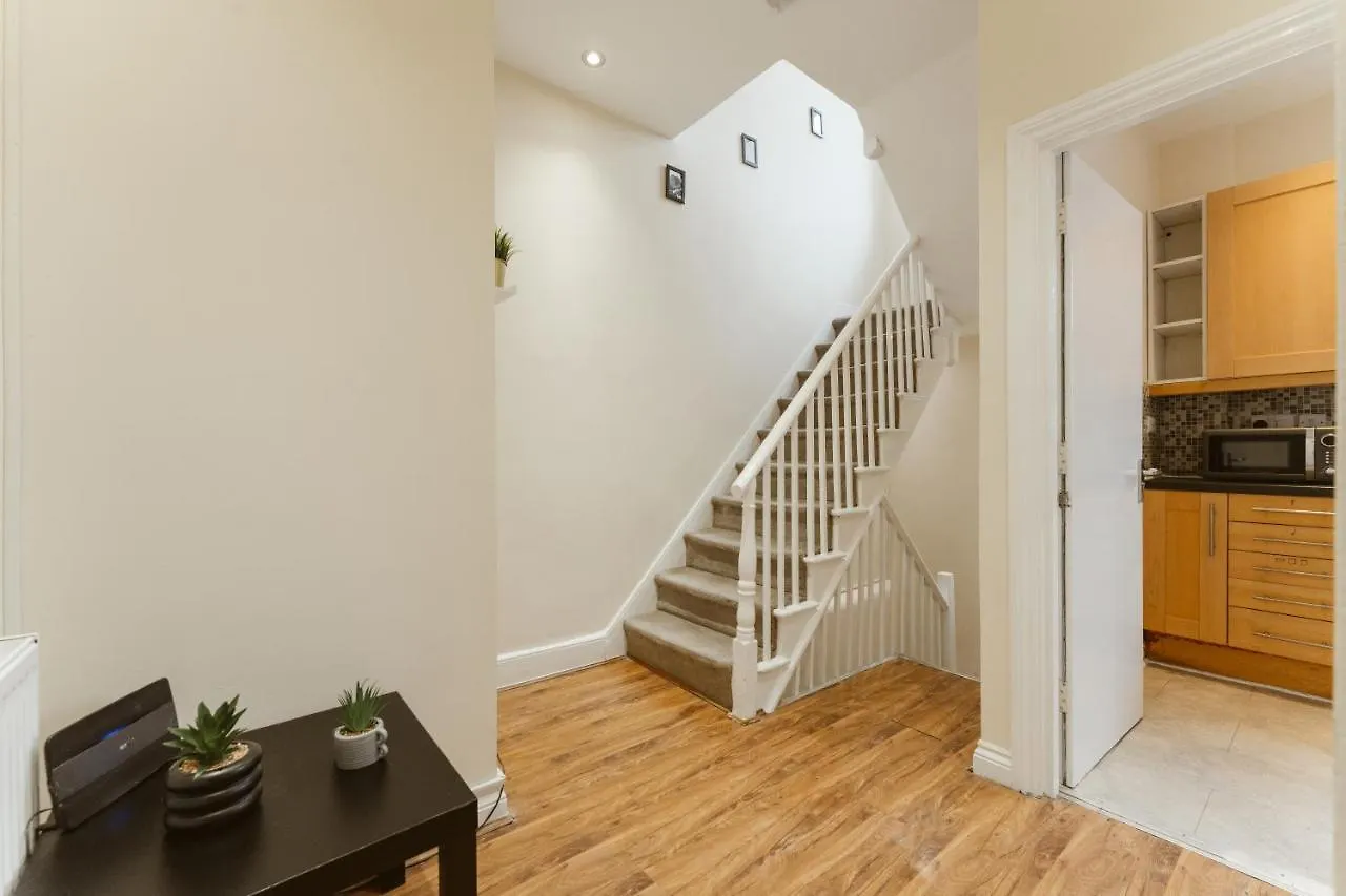 Mile End Rooms 57A London